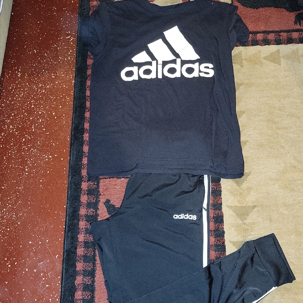 Selling As A Set!! T T-shirt and never-worn joggers.